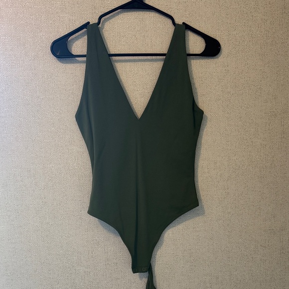Babaton Deep Green Sleeveless Bodysuit - Picture 1 of 1